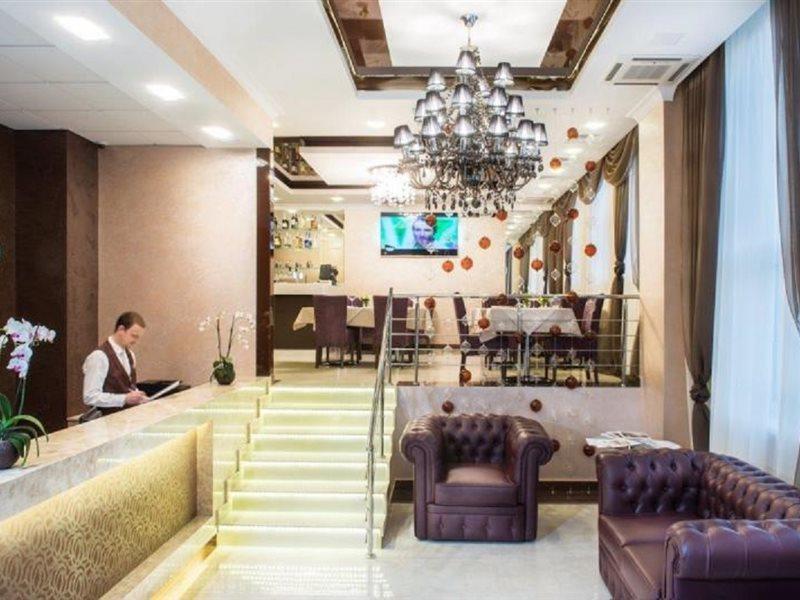 Bonapart Hotel By Uhm Kiev Bagian luar foto