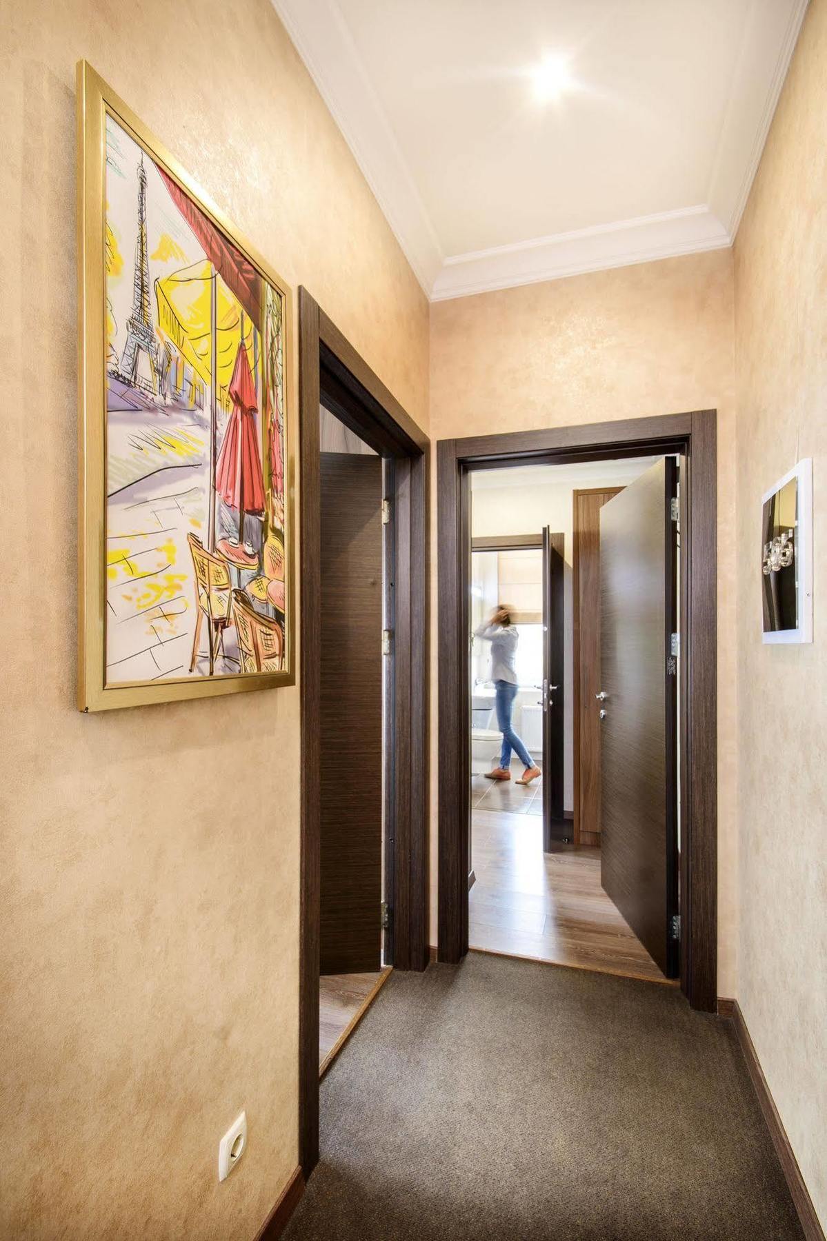 Bonapart Hotel By Uhm Kiev Bagian luar foto